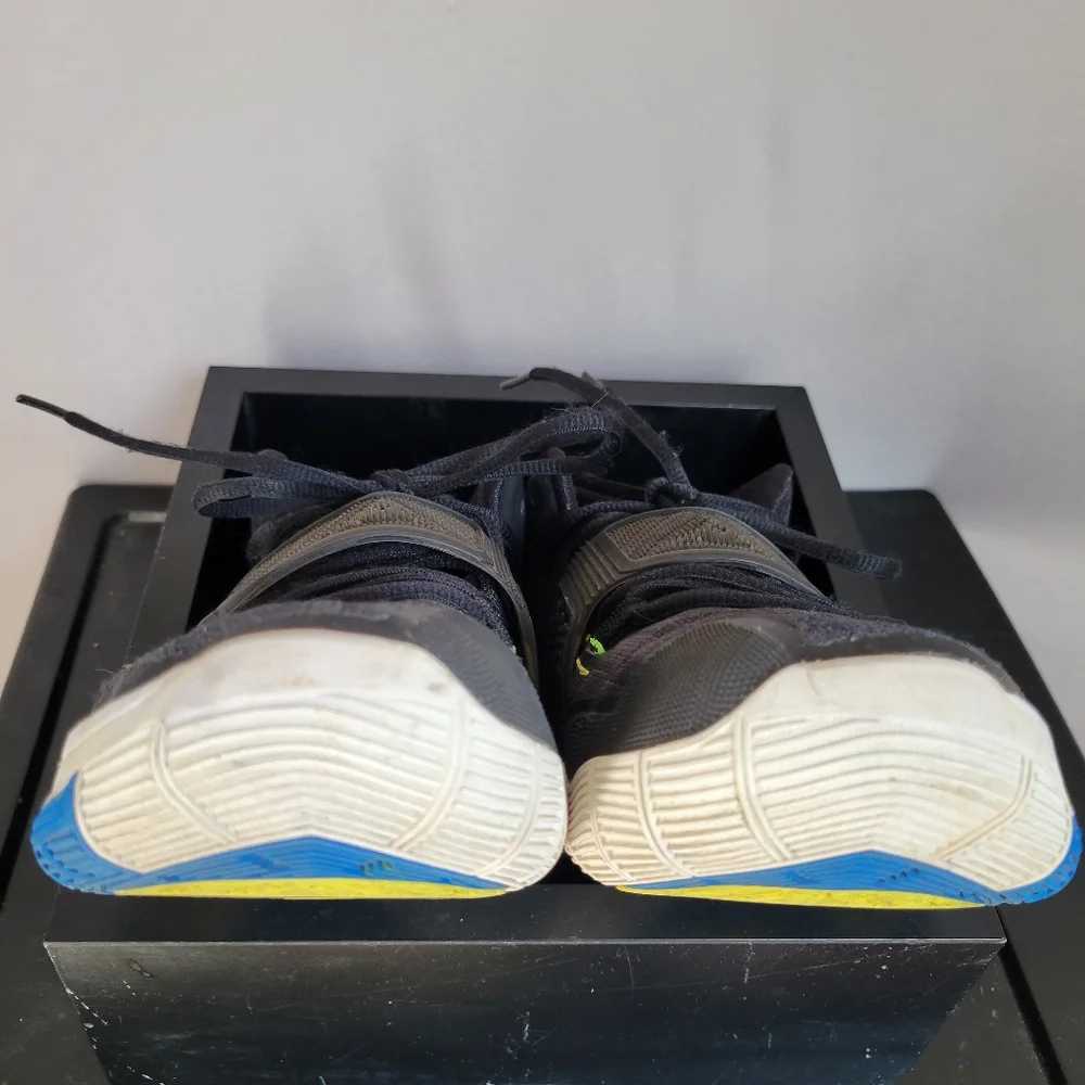 Nike Kyrie 6 Shutter Shades BQ5599-004‎ Basketball Sneaker Y 5
